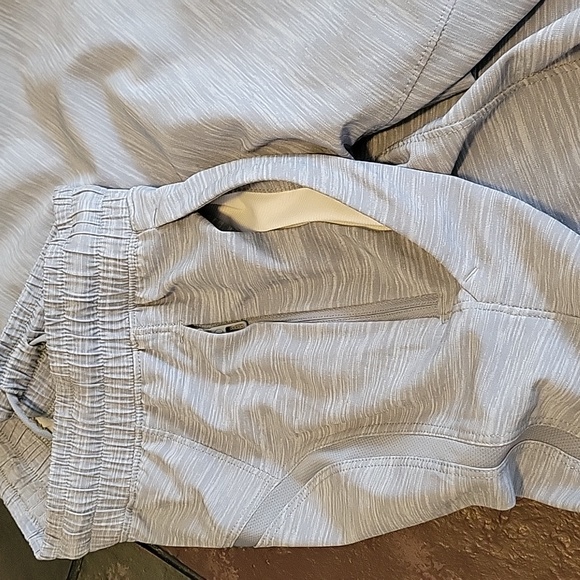 Lululemon Colab EVERY MAN JACK Pace Breaker Short Linerless 8", S, Grey, VGUC - Picture 12 of 16